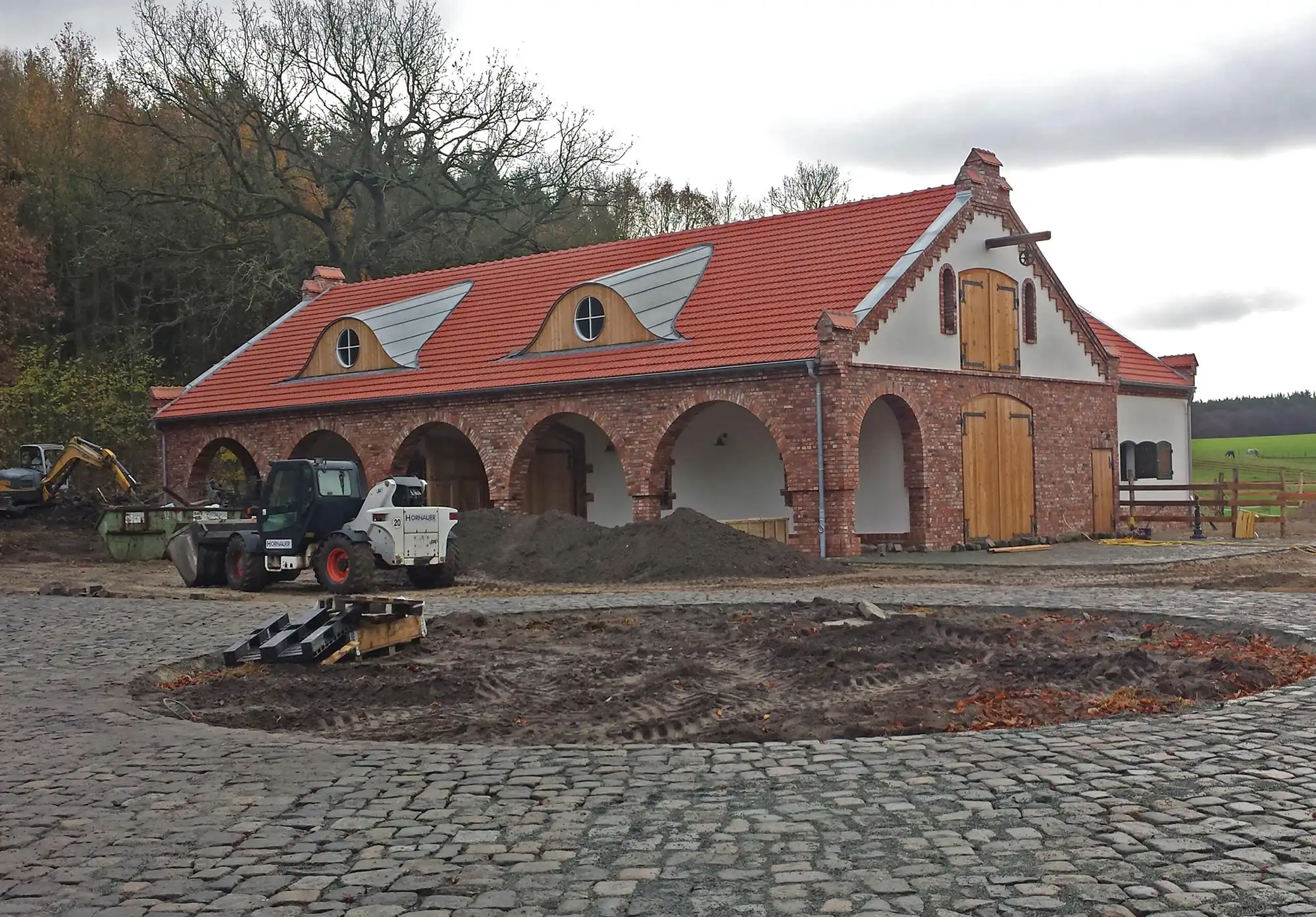 Um-Ausbau-Hornauer_Aussenanlage